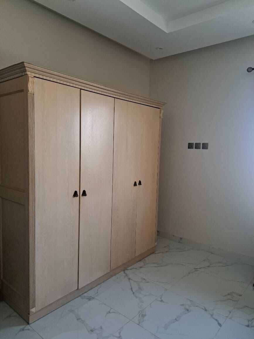 Jeddah, Furniture, SAR 1500,  Complete Used Wooden Bedroom & Sofa Sets