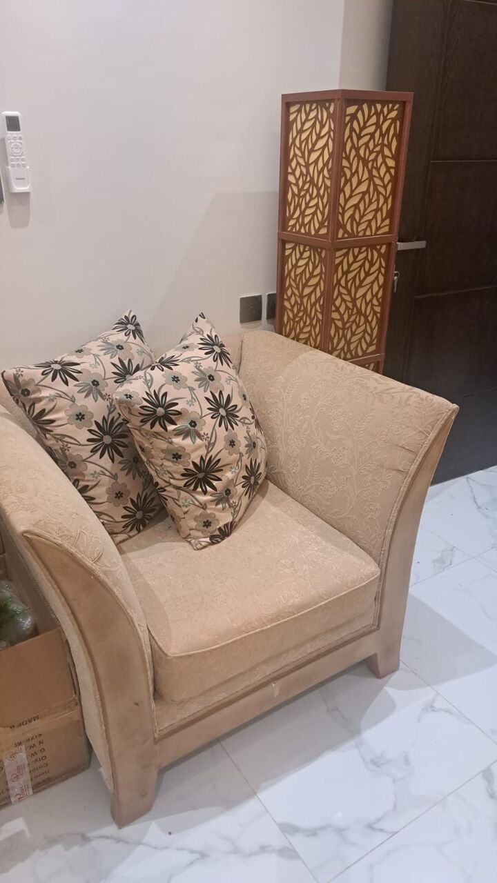 Jeddah, Furniture, SAR 1500,  Complete Used Wooden Bedroom & Sofa Sets