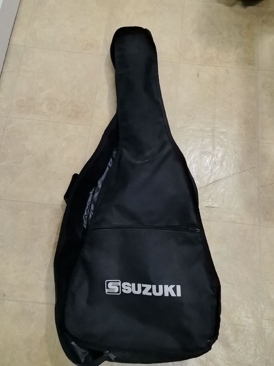 Jubail, Collectibles, SAR 250,  Suzuki Guitar