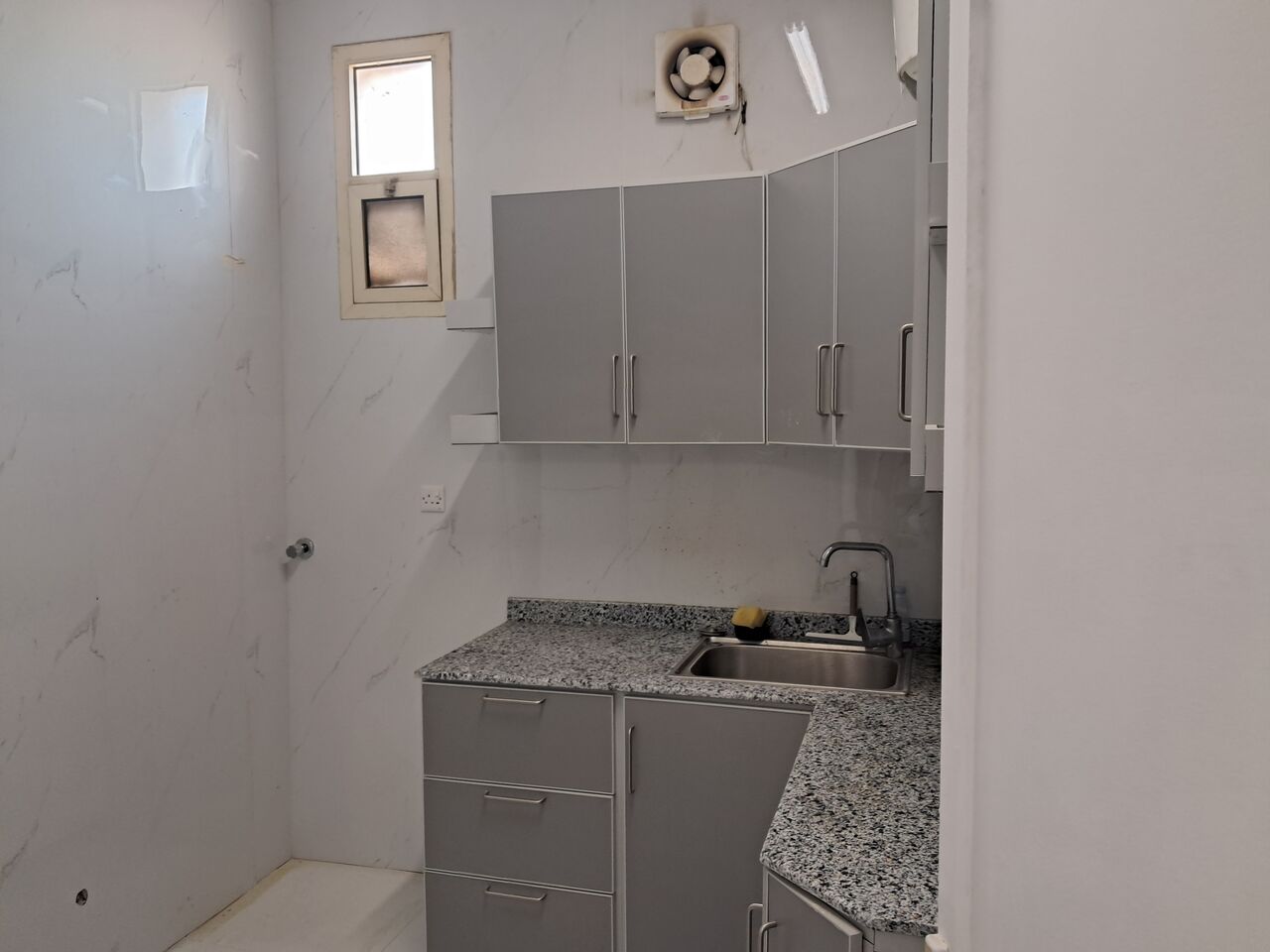 Riyadh, Buildings, SAR 25000,  2 Bhk Flat Available In Malaz