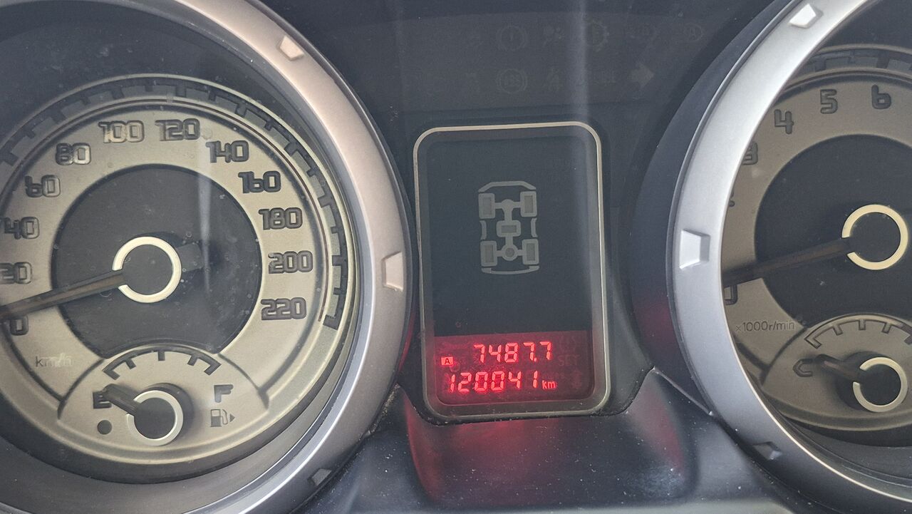Riyadh, Vehicles, Cars & Trucks , SAR 60,  Mitsubishi Pajero,  2018,  Automatic,  120000 KM,   For Sale