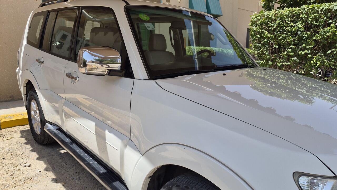 Riyadh, Vehicles, Cars & Trucks , SAR 60,  Mitsubishi Pajero,  2018,  Automatic,  120000 KM,   For Sale