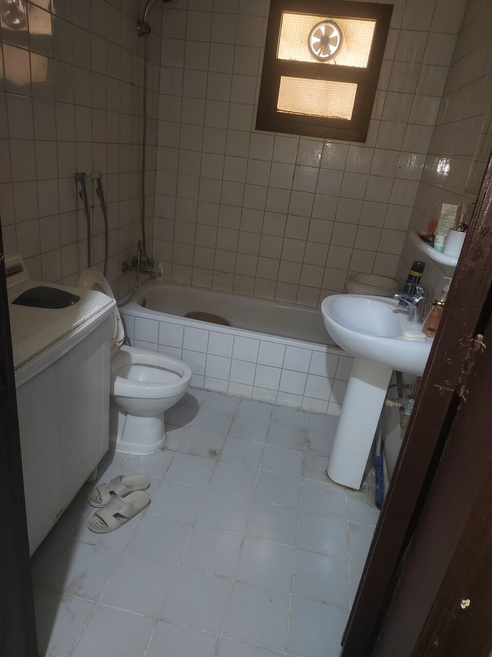 Al Sulaymaniyyah, Rooms for Rent, SAR 1100/month,  Furnished,  A Big Fully Furnisind Room For Short Term 20 Days Only