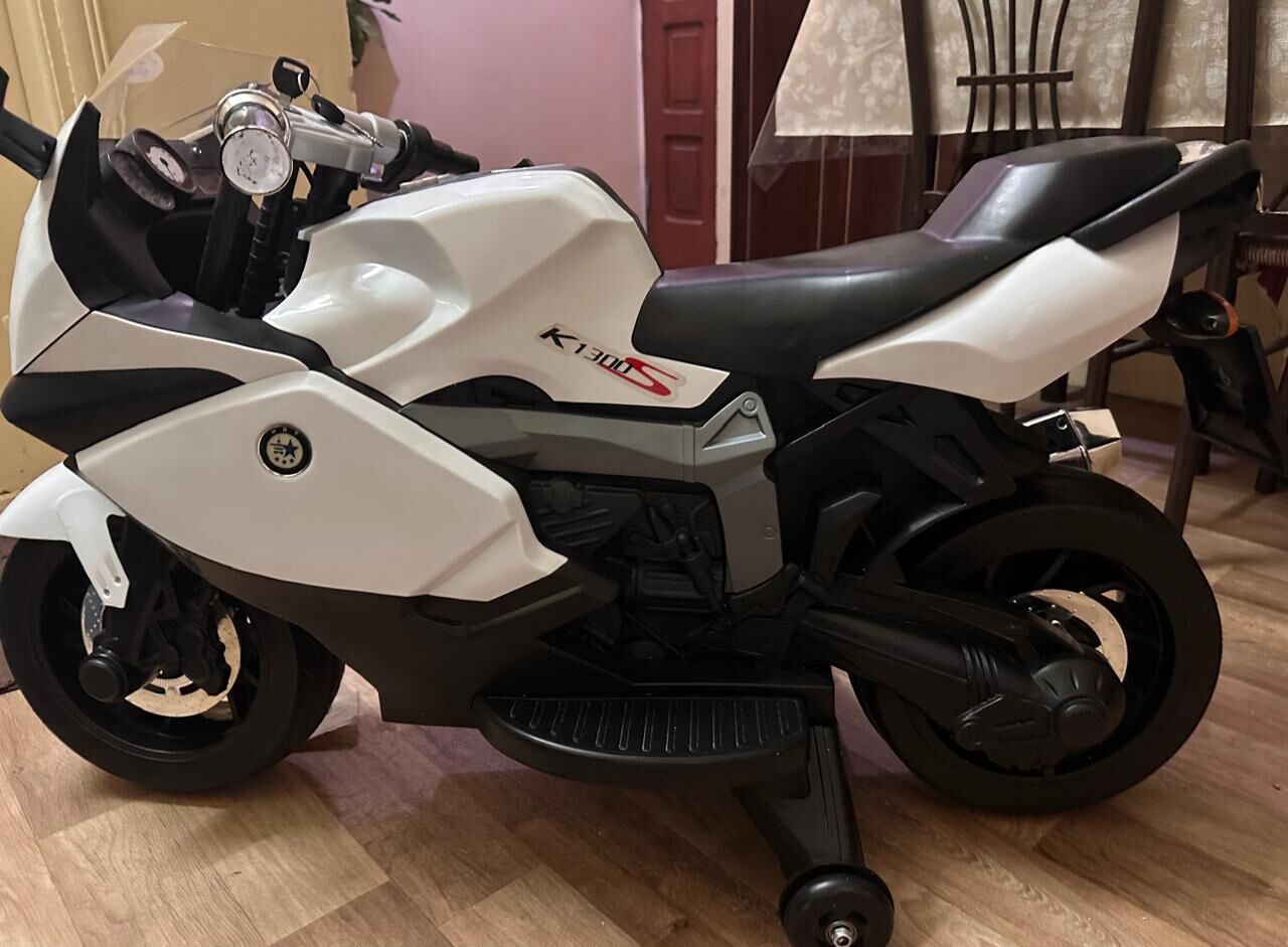 Riyadh, Toys & Games, SAR 300,  Kids Electric Ride-On Bike &ndash; Never Used- BMW-K1300s