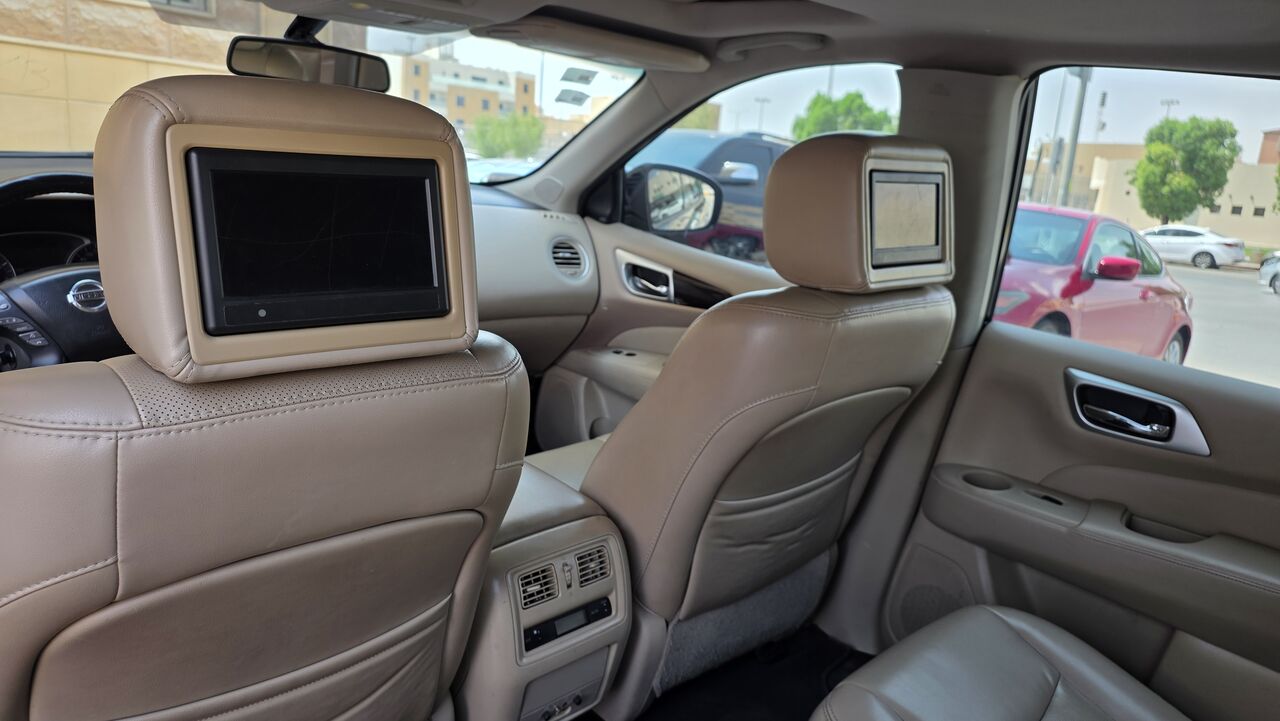 Riyadh, Vehicles, Cars & Trucks , SAR 38000,  Nissan Pathfinder,  2016,  Automatic,  173500 KM,  SL Full Option