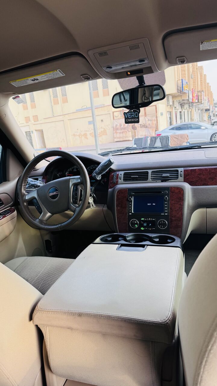 Riyadh, Vehicles, Cars & Trucks , SAR 41500,  Gmc Yukon,  2012,  Automatic,  253 KM,  Neat And Clean Car