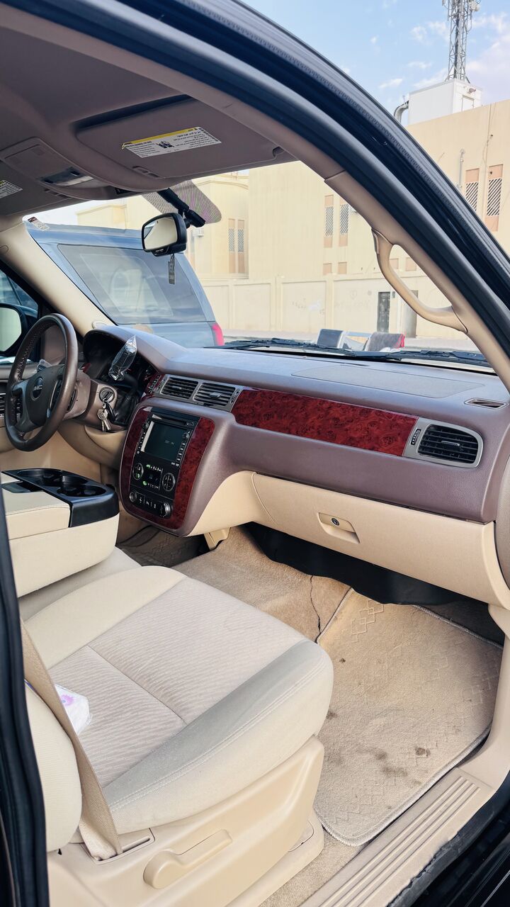 Riyadh, Vehicles, Cars & Trucks , SAR 41500,  Gmc Yukon,  2012,  Automatic,  253 KM,  Neat And Clean Car