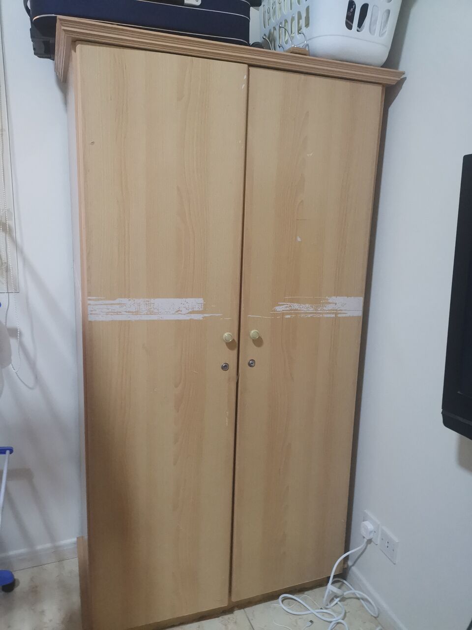 Jeddah, Furniture, SAR 300,  Closet,Two Bed And TV Plasma  In Jeddah Afesaleyah