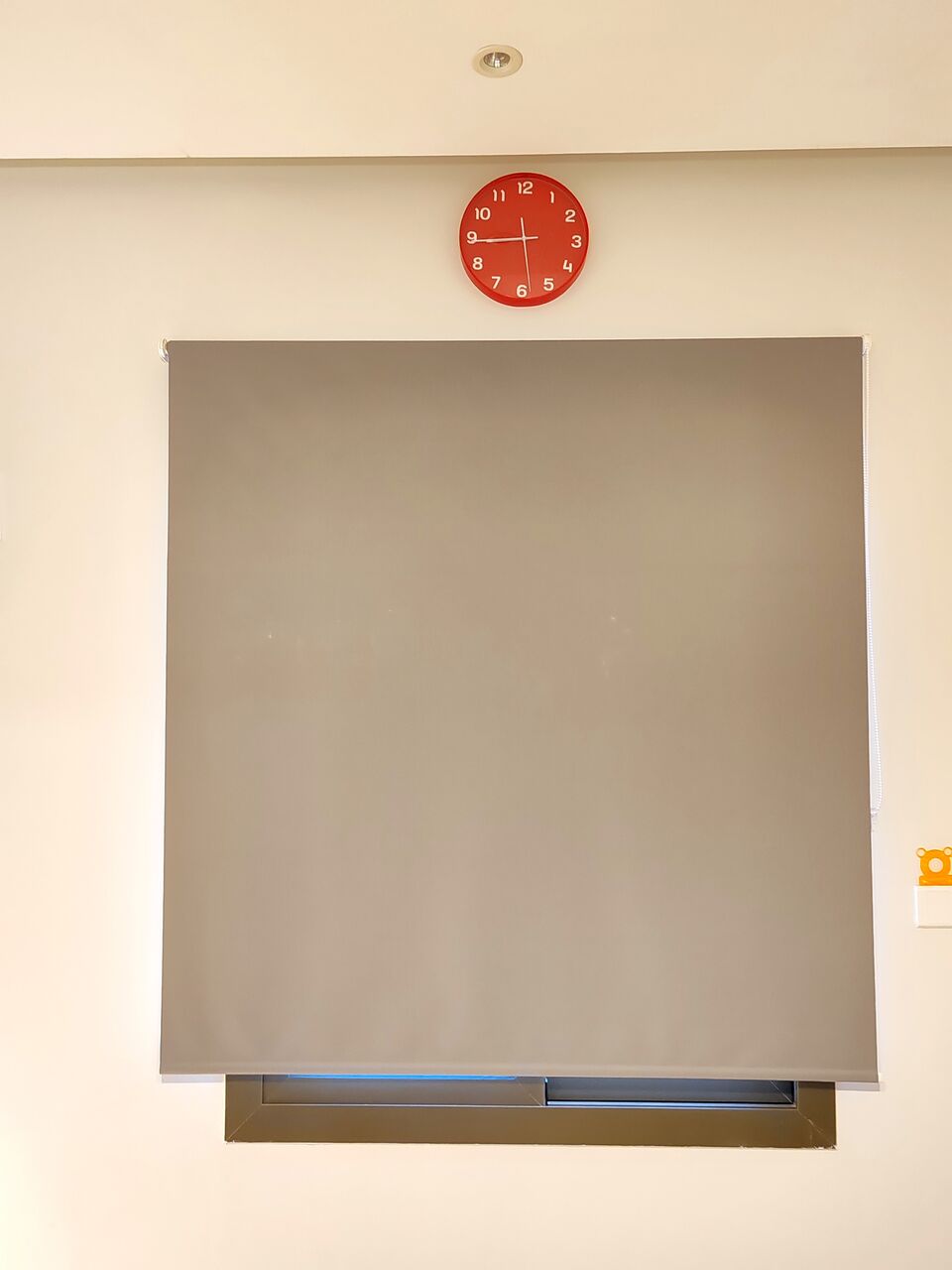 Jeddah, Household Items, SAR 60,  Grey Roller Window Blind / Curtain
