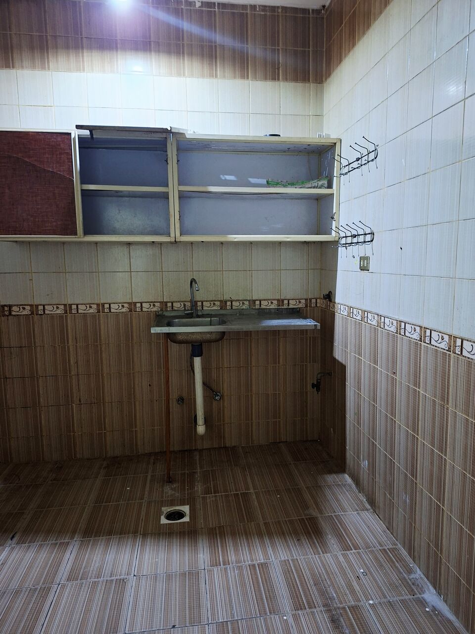 Jeddah, Apartments, Flats, Houses & Villas, SAR 800/month,  1 BR,  One Room For Rent 800 .for 3 Person Mervha Jeddah