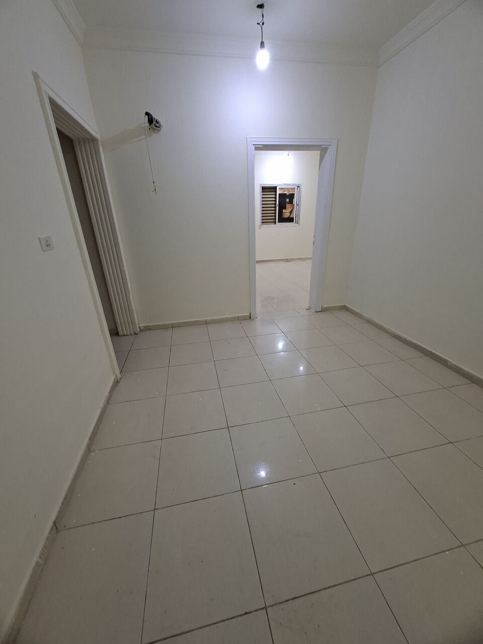 Jeddah, Apartments, Flats, Houses & Villas, SAR 800/month,  1 BR,  One Room For Rent 800 .for 3 Person Mervha Jeddah