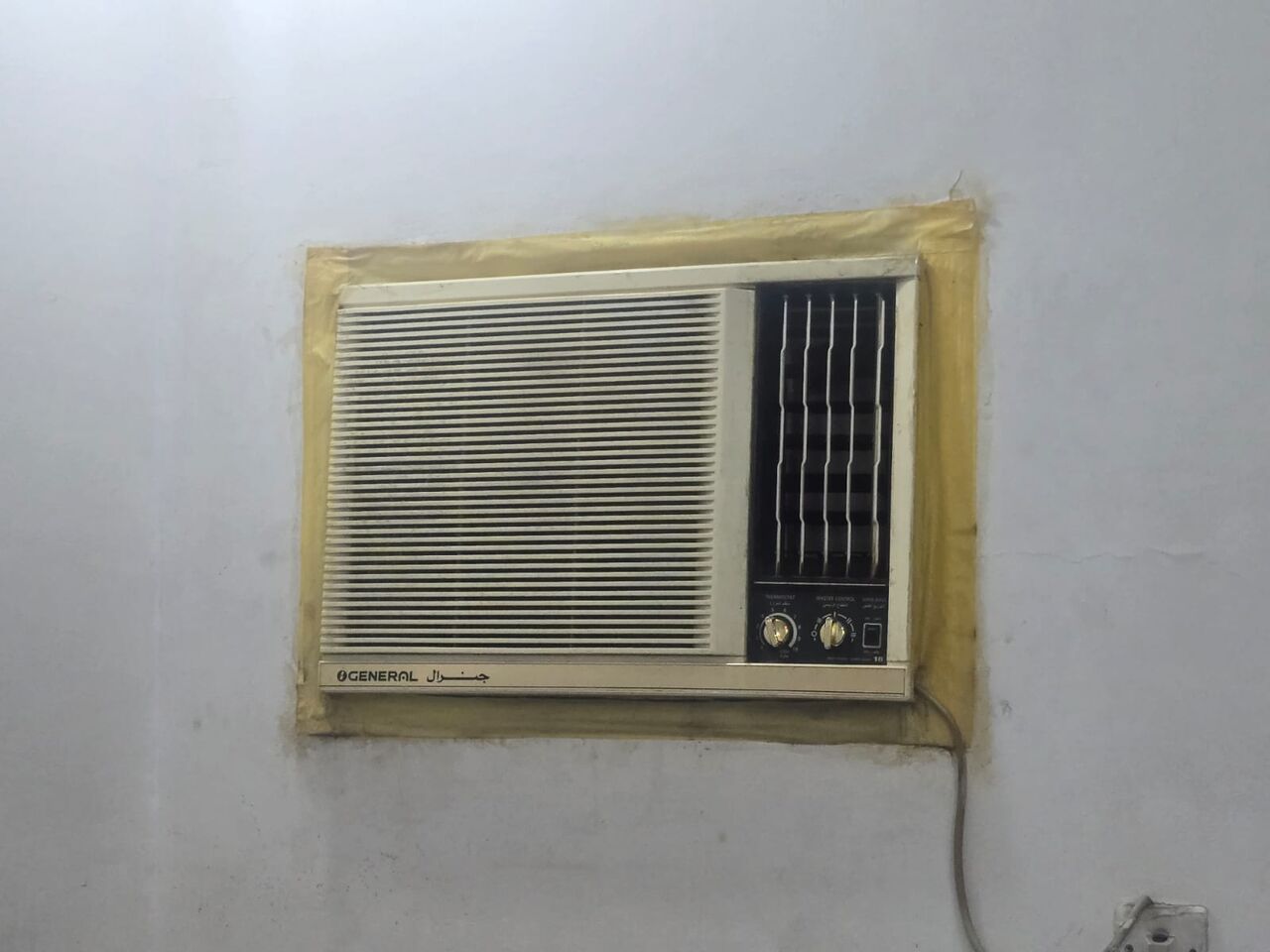 Riyadh, Air Conditioners, SAR 1700,  A Few House Hold Items For Sales
