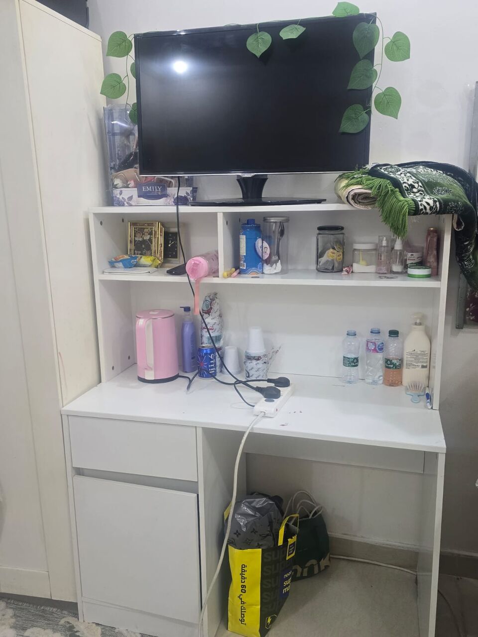 Riyadh, Air Conditioners, SAR 1700,  A Few House Hold Items For Sales