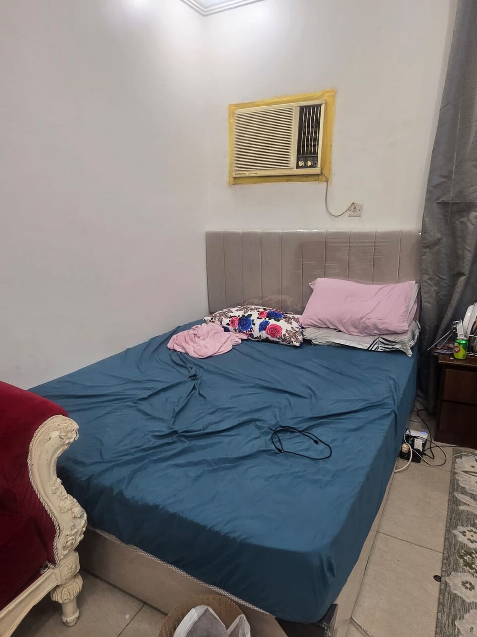 Riyadh, Air Conditioners, SAR 1700,  A Few House Hold Items For Sales