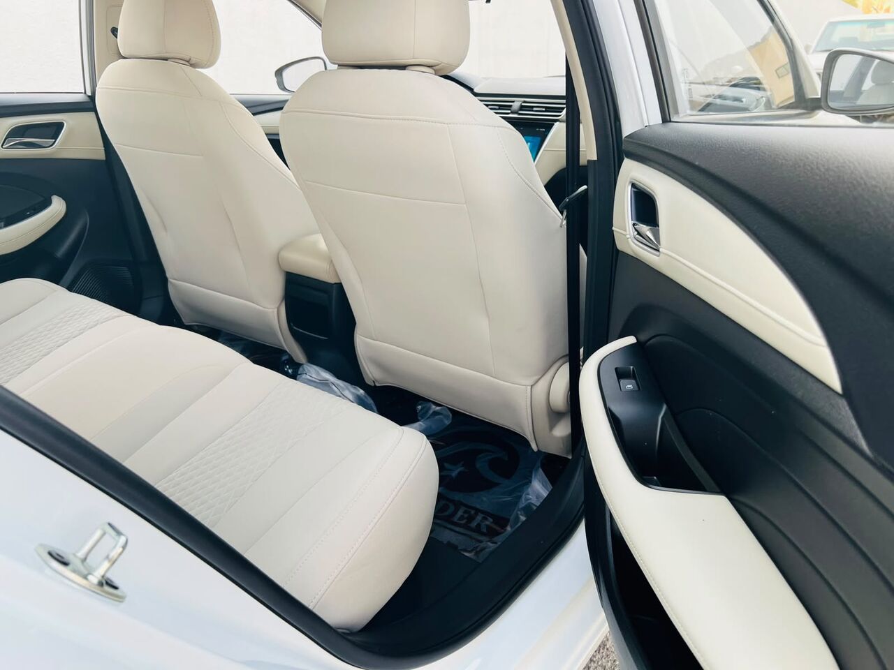 Riyadh, Vehicles, Cars & Trucks , SAR 33000,  MG 5,  2024,  Automatic,  46000 KM,  SAR 27000, Renault Symbol, 2020, , 45000 KM,VERY NEAT AND CLEAN&ndash; LOOKS Brand New