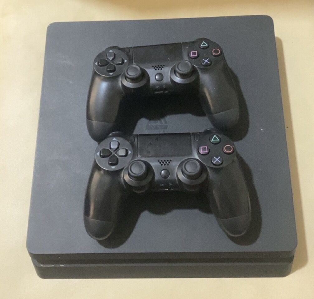 Manama, Video Games, BHD 45,  PS4 Slim For Sale