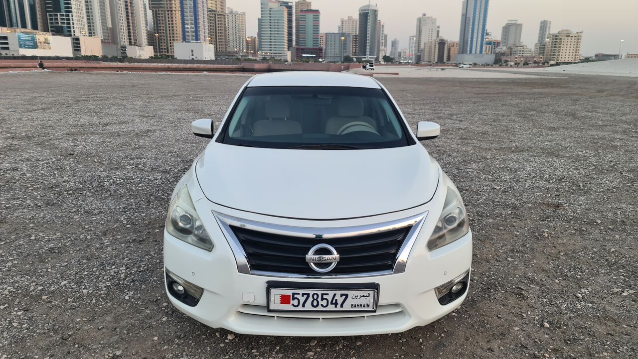 Juffair, Vehicles, Cars & Trucks , BHD 1950,  Nissan Altima,  2015,  Automatic,  91000 KM,    Instalments Option Available