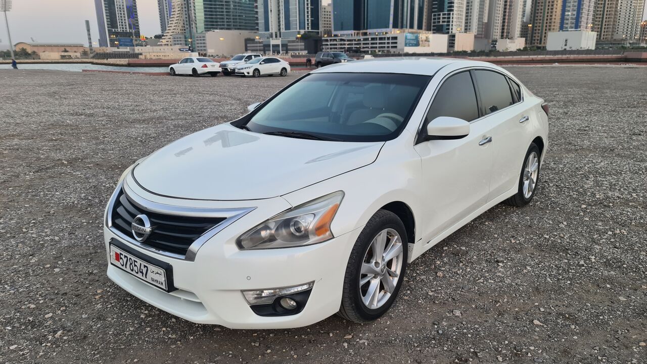 Juffair, Vehicles, Cars & Trucks , BHD 1950,  Nissan Altima,  2015,  Automatic,  91000 KM,    Instalments Option Available