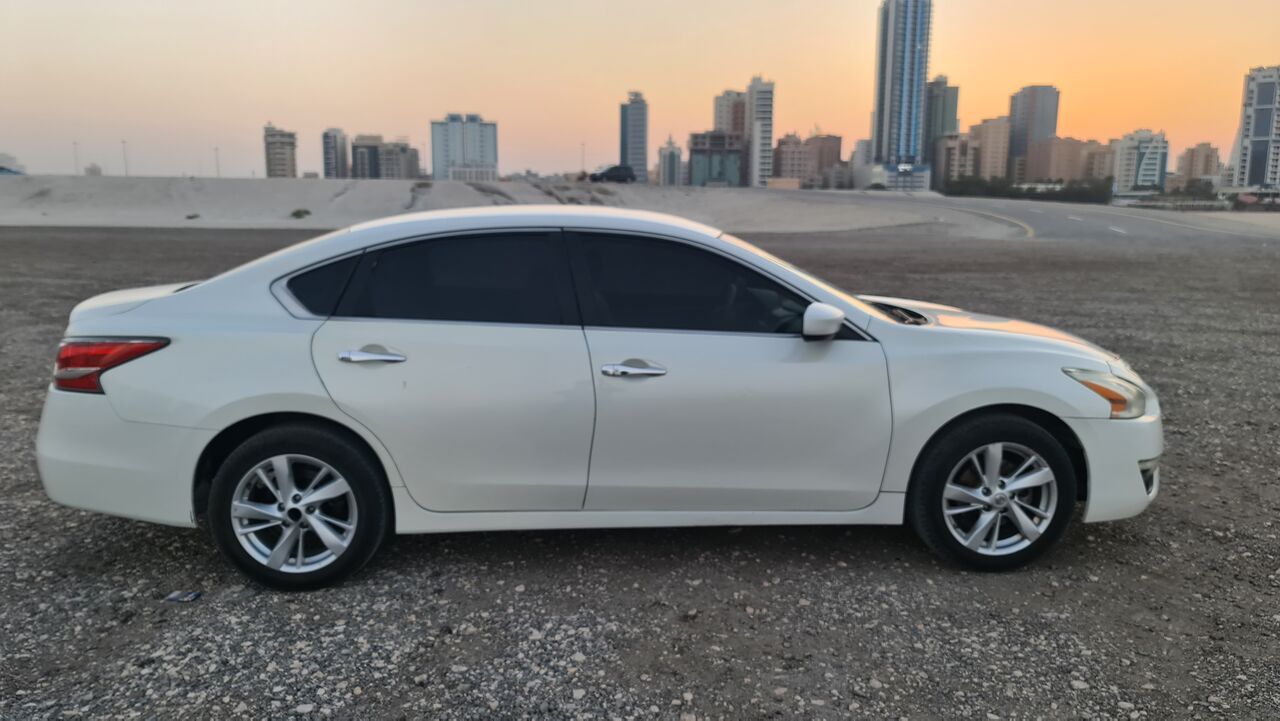 Juffair, Vehicles, Cars & Trucks , BHD 1950,  Nissan Altima,  2015,  Automatic,  91000 KM,    Instalments Option Available