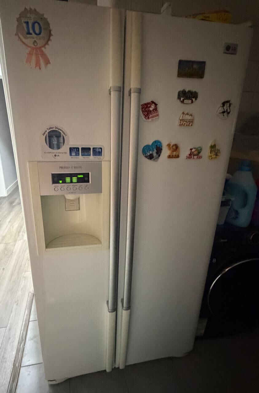 Riyadh, Appliances, SAR 1500,  LG Refrigerator For Sale &ndash; Good Condition