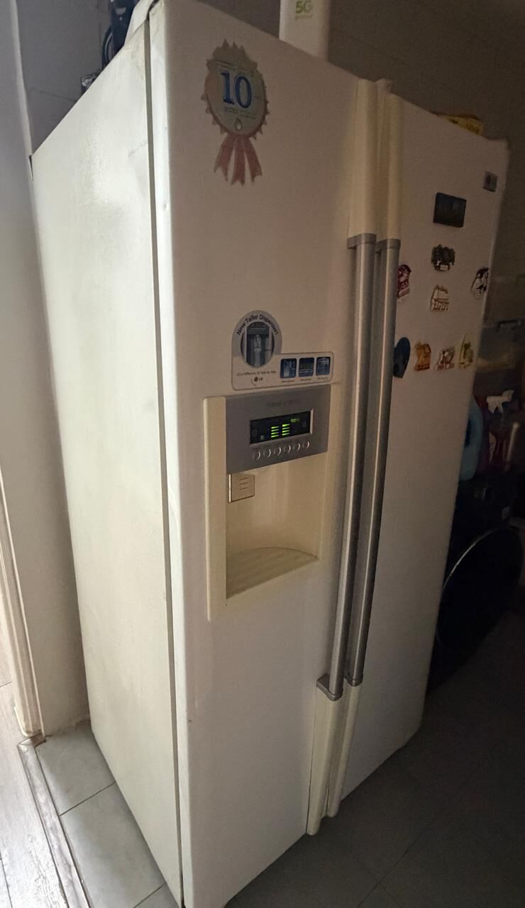 Riyadh, Appliances, SAR 1500,  LG Refrigerator For Sale &ndash; Good Condition