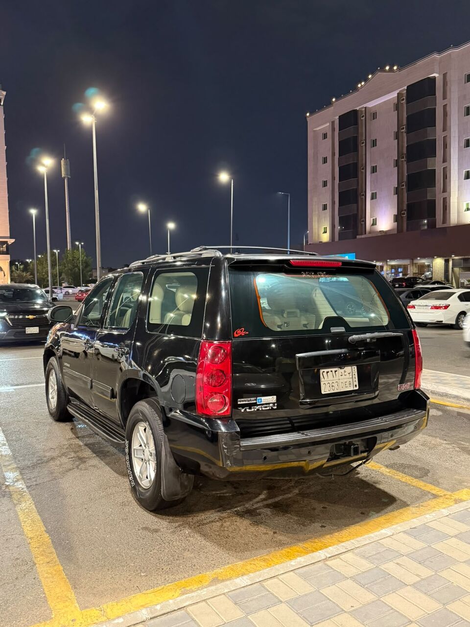 Jeddah, Vehicles, Cars & Trucks , SAR 33,  GMC Yukon SLE,  2011,  Automatic,  254000 KM,  Serious Buyer