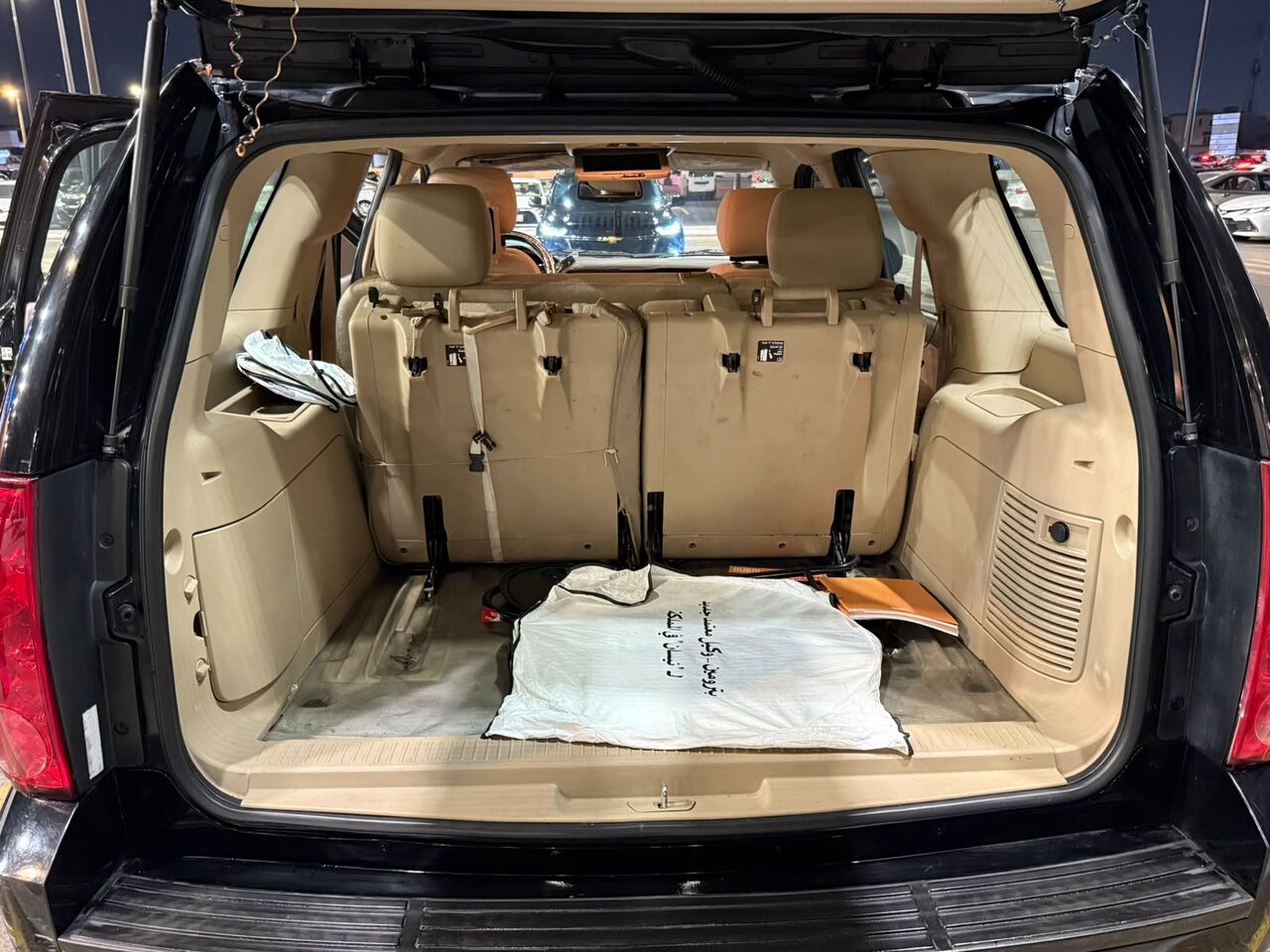 Jeddah, Vehicles, Cars & Trucks , SAR 33,  GMC Yukon SLE,  2011,  Automatic,  254000 KM,  Serious Buyer