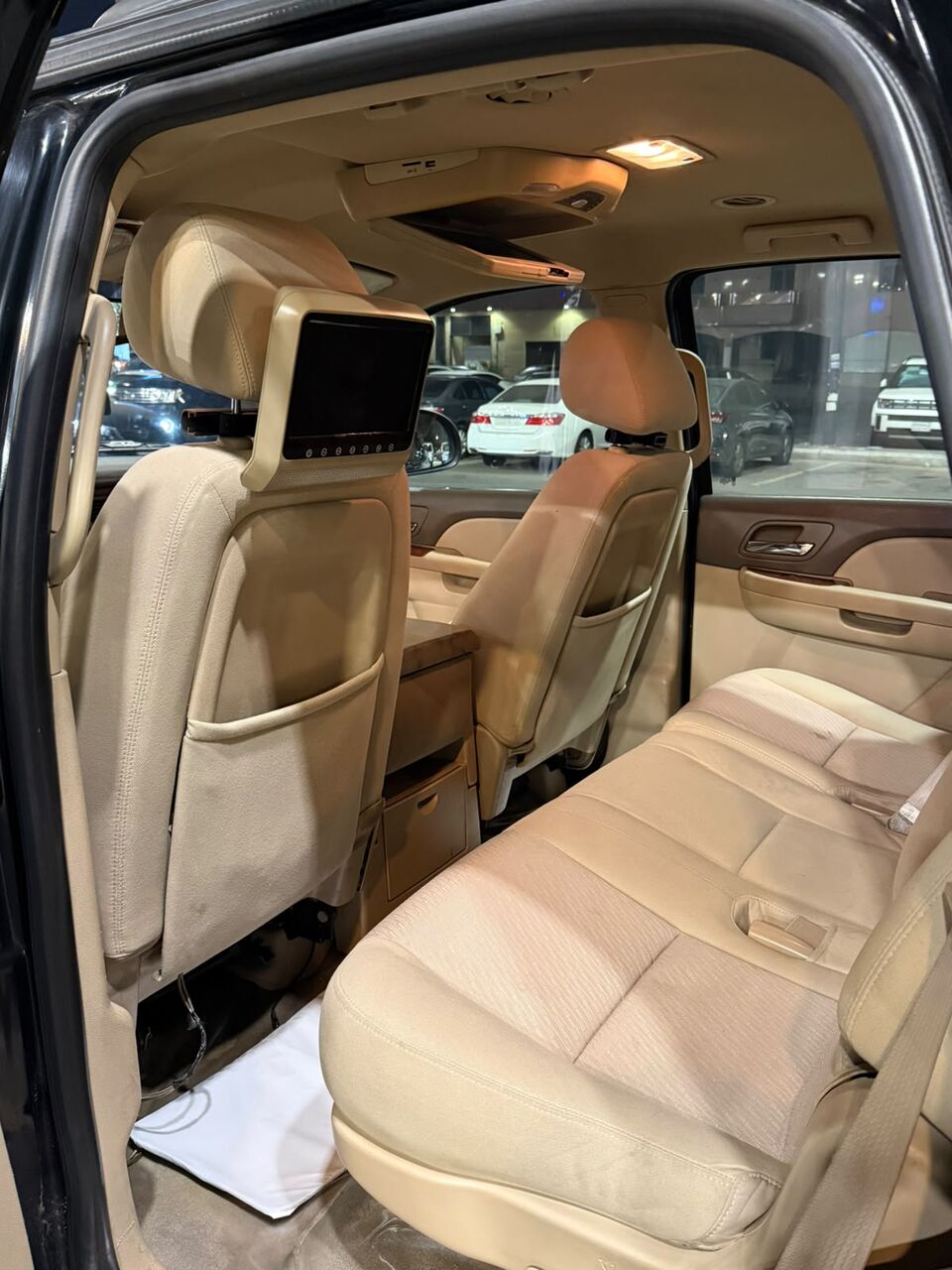 Jeddah, Vehicles, Cars & Trucks , SAR 33,  GMC Yukon SLE,  2011,  Automatic,  254000 KM,  Serious Buyer