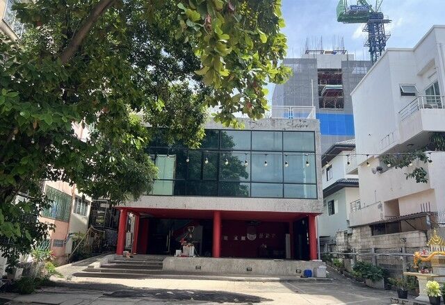 Bangkok, Villas, THB 250000,  204 Sq. Feet,  ให้เช่าตึกสำนักงาน 2.5 ชั้น ตึกสแตนด์