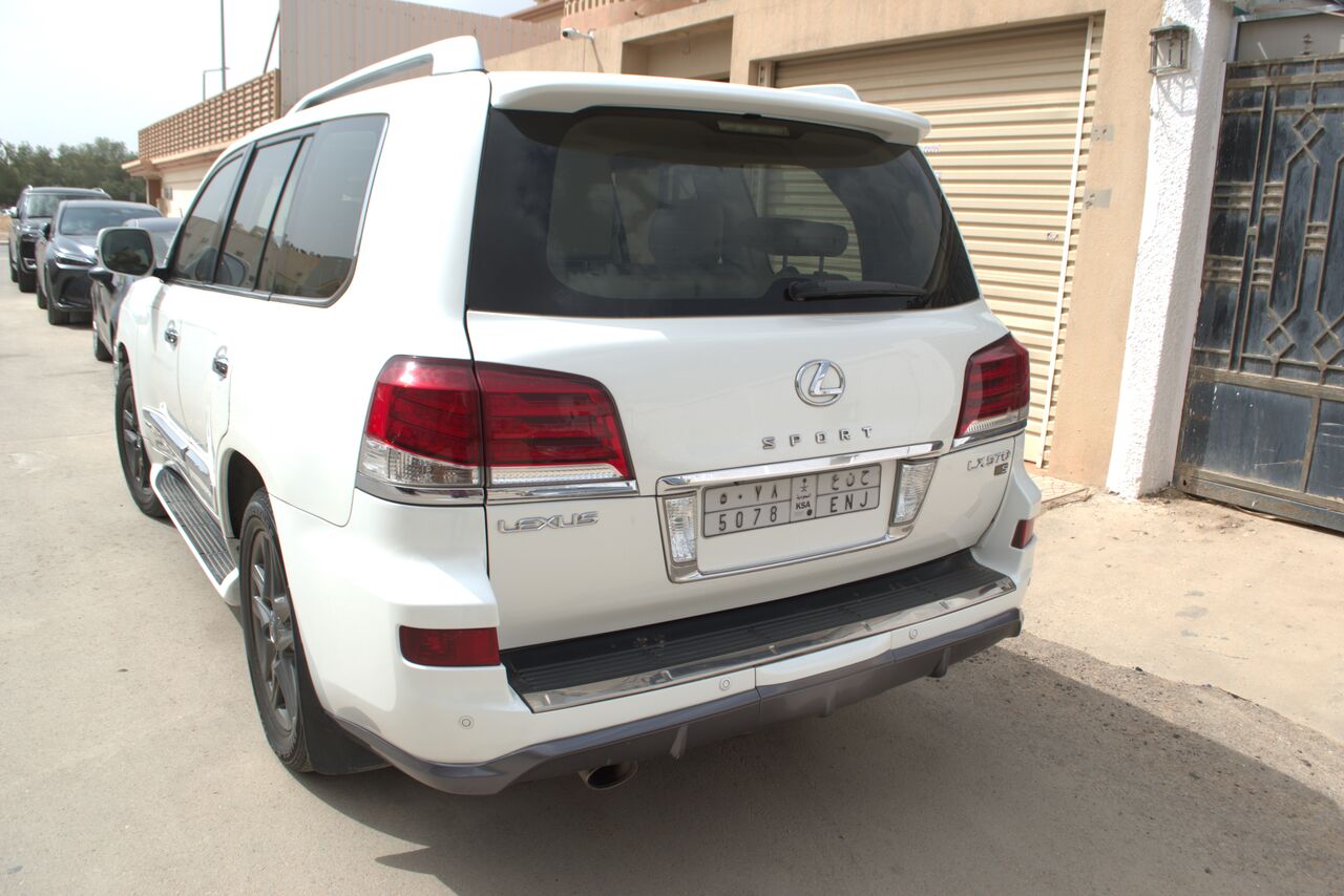 Al Sulaymaniyyah, Vehicles, Cars & Trucks , SAR 115000,  Lexus LX 570 Sport,  2015,  Automatic,  342000 KM,