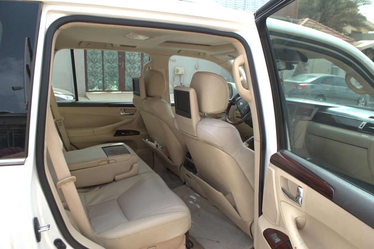 Al Sulaymaniyyah, Vehicles, Cars & Trucks , SAR 115000,  Lexus LX 570 Sport,  2015,  Automatic,  342000 KM,