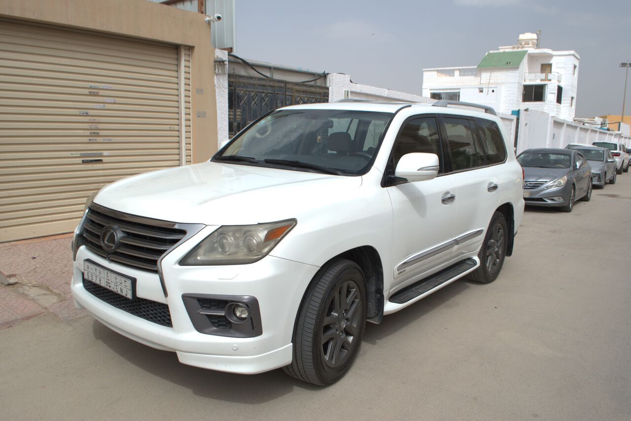 Al Sulaymaniyyah, Vehicles, Cars & Trucks , SAR 115000,  Lexus LX 570 Sport,  2015,  Automatic,  342000 KM,
