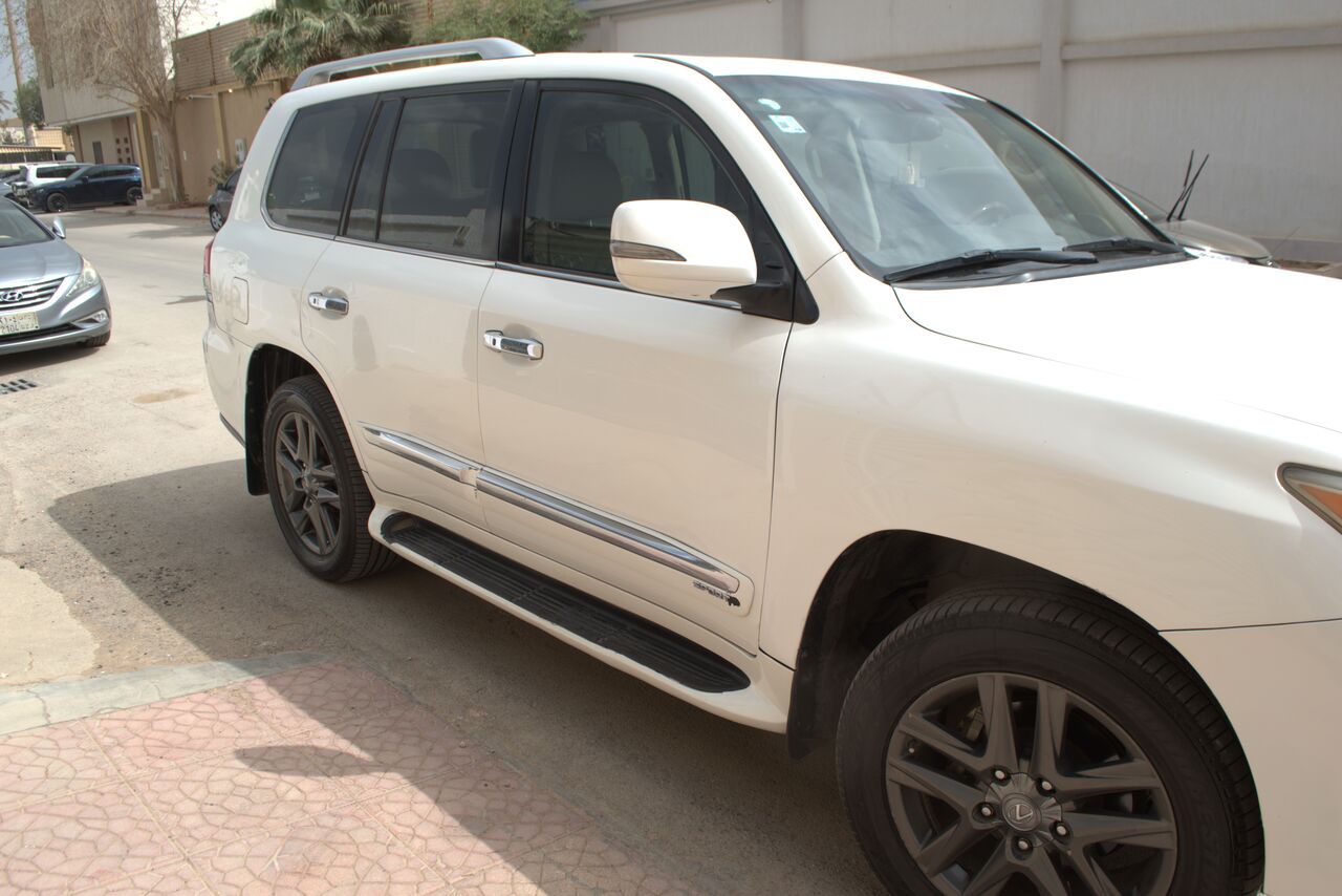 Al Sulaymaniyyah, Vehicles, Cars & Trucks , SAR 115000,  Lexus LX 570 Sport,  2015,  Automatic,  342000 KM,
