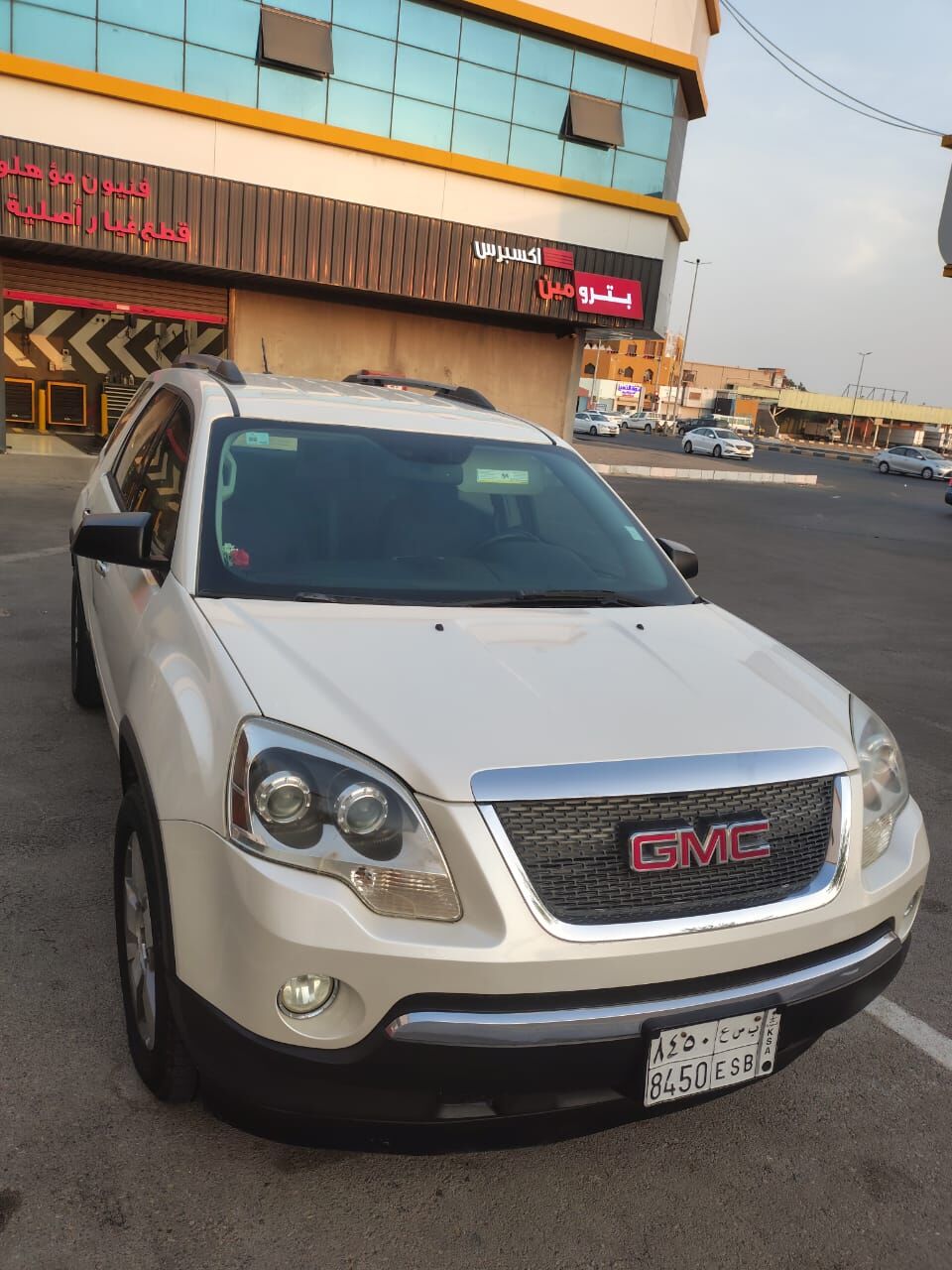 Yanbu, Vehicles, Cars & Trucks , SAR 20000,  Gmc Acadia,  2011,  Automatic,  250000 KM,  Car For Sale