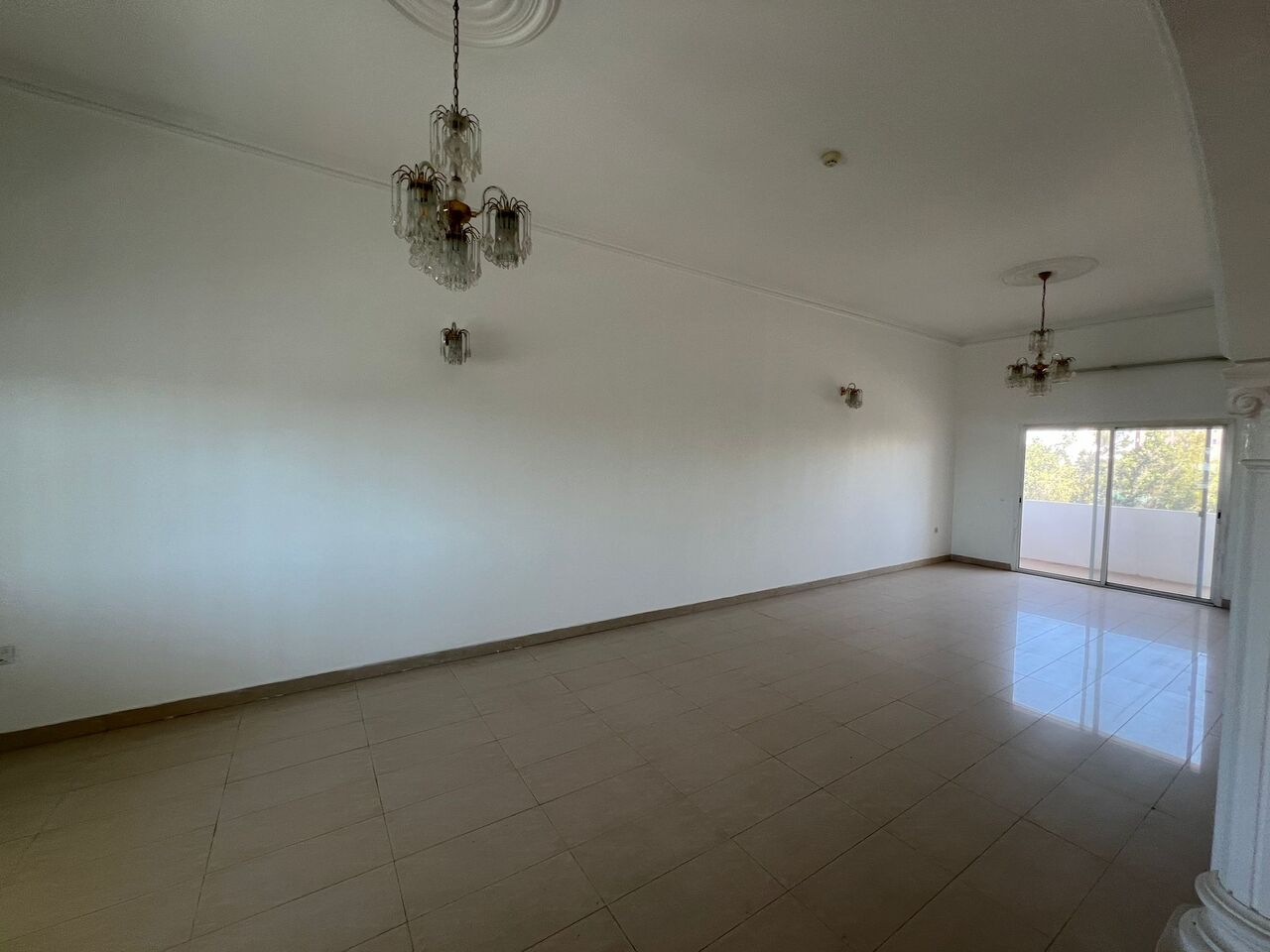 Zinj, Offices, BHD 400,  90 Sq. Meter,  OFFICE FOR RENT IN ZINJ | BRIGHT & SPACIOUS