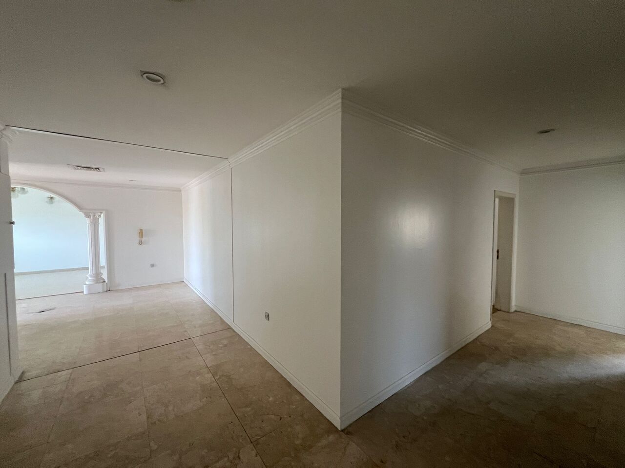 Zinj, Offices, BHD 400,  90 Sq. Meter,  OFFICE FOR RENT IN ZINJ | BRIGHT & SPACIOUS
