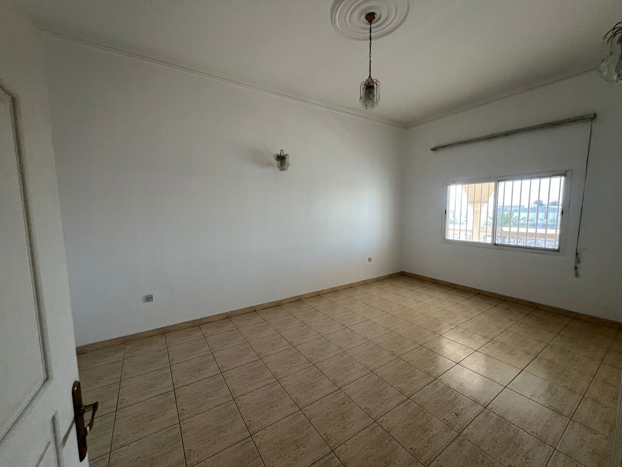 Zinj, Offices, BHD 400,  90 Sq. Meter,  OFFICE FOR RENT IN ZINJ | BRIGHT & SPACIOUS