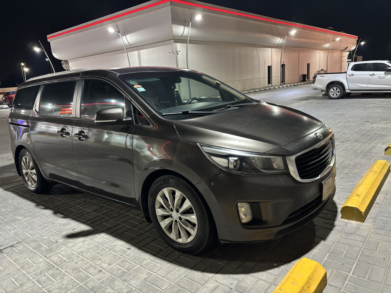 Jubail, Vehicles, Cars & Trucks , SAR 3400,  Kia Carnival,  2016,  Automatic,  270 KM,  Quick Sale Kia Grand Carnival- Bargain