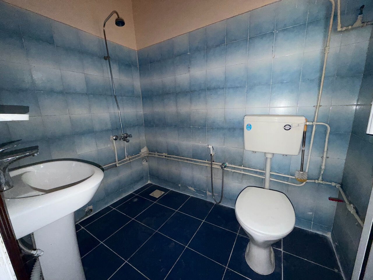 Salmaniya, Apartments, Flats, Houses & Villas, BHD 160/month,  2 BR,  2 Bedroom Flat For Rent  Without Ewa