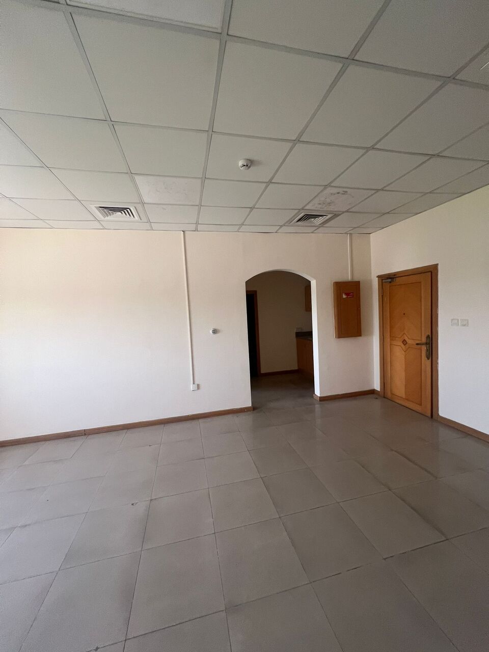 Zinj, Offices, BHD 350,  90 Sq. Meter,  OFFICE FOR RENT IN ZINJ | CITY VIEW