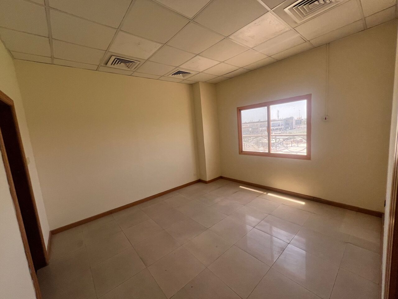 Zinj, Offices, BHD 350,  90 Sq. Meter,  OFFICE FOR RENT IN ZINJ | CITY VIEW