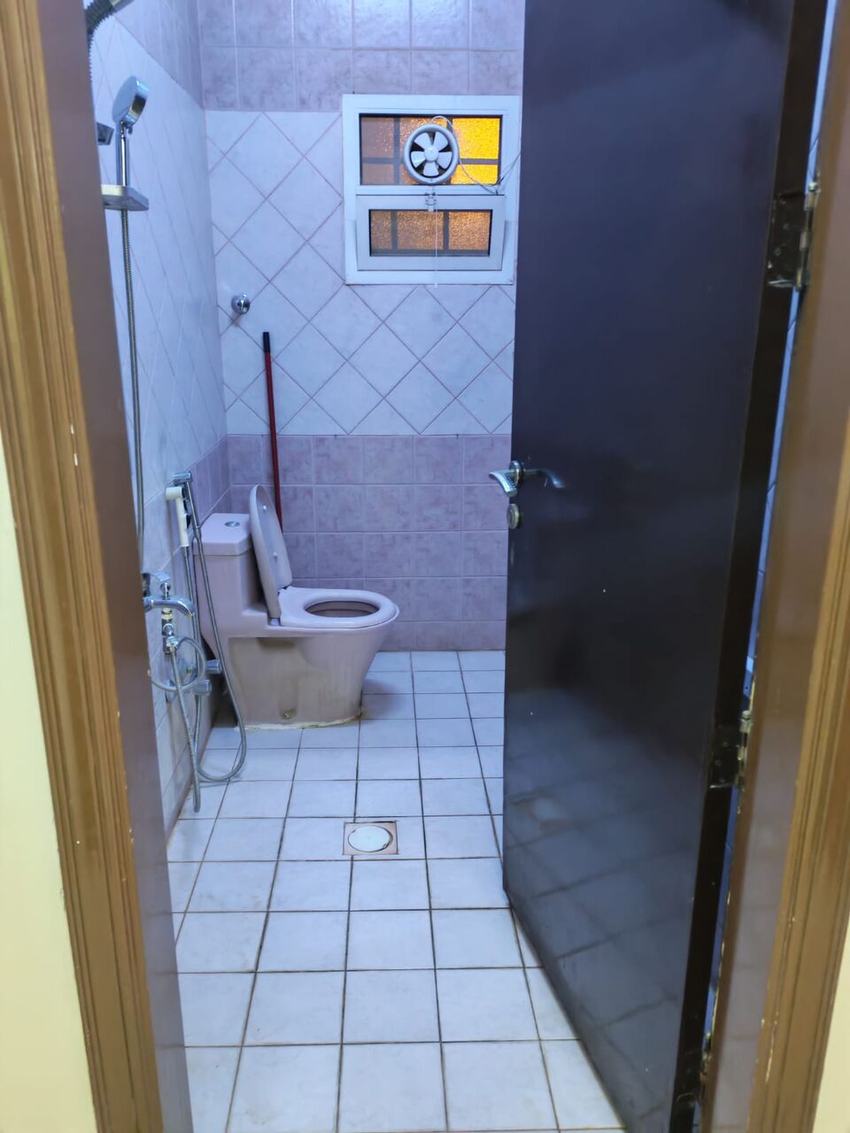 Riyadh, Rooms for Rent, SAR 1200/month,  🏠 2 ROOMS AVAILABLE IN 3BHK FLAT[]1 Room 1200 SAR]