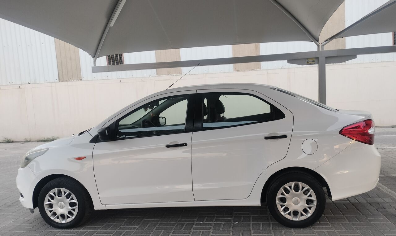 Salmaniya, Vehicles, Cars & Trucks , Ford F,  2016,  Automatic,  94000 KM,   Igo