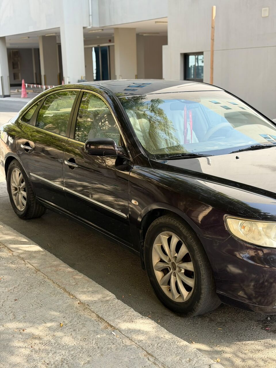 Umm Al Hassam, Vehicles, Cars & Trucks , BHD 500,  Hyundai Azera V6,  2006,  Automatic,  200000 KM,   &ndash; Running Condition &ndash; BHD 500 Negotiable