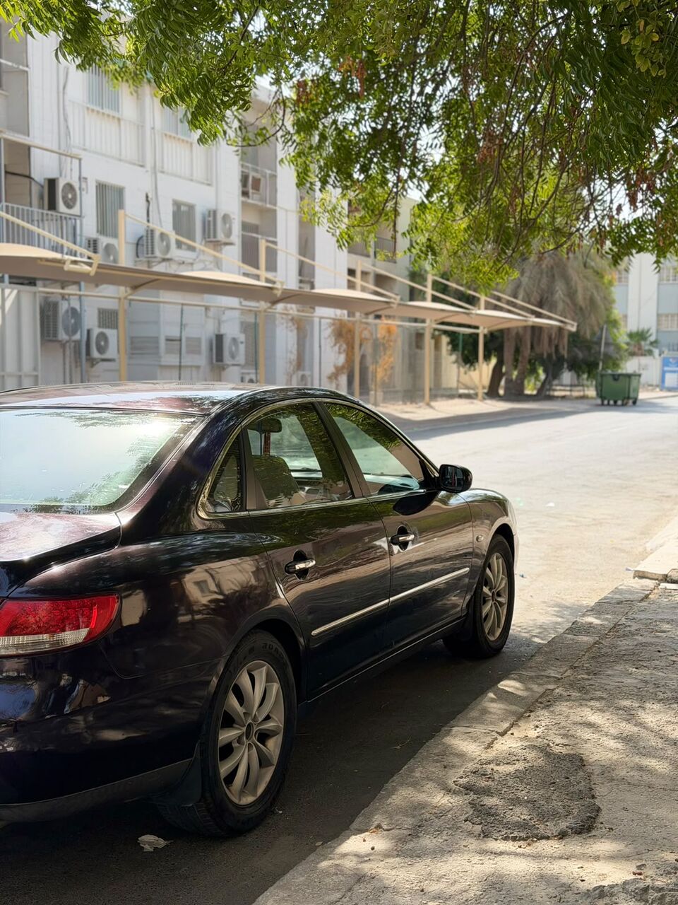 Umm Al Hassam, Vehicles, Cars & Trucks , BHD 500,  Hyundai Azera V6,  2006,  Automatic,  200000 KM,   &ndash; Running Condition &ndash; BHD 500 Negotiable