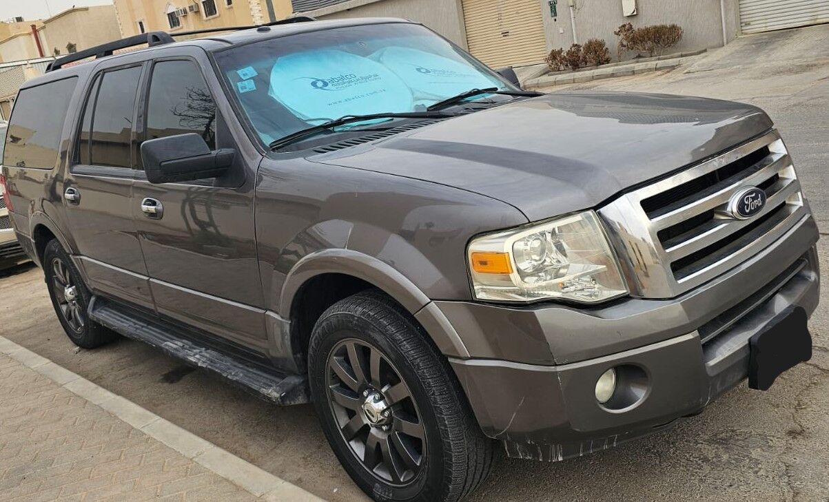 Riyadh, Vehicles, Cars & Trucks , SAR 24000,  Ford Expedition XLT 2014 Original Paint,  2014,  Automatic,  206000 KM,