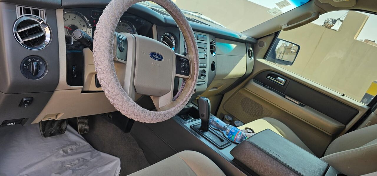 Riyadh, Vehicles, Cars & Trucks , SAR 24000,  Ford Expedition XLT 2014 Original Paint,  2014,  Automatic,  206000 KM,