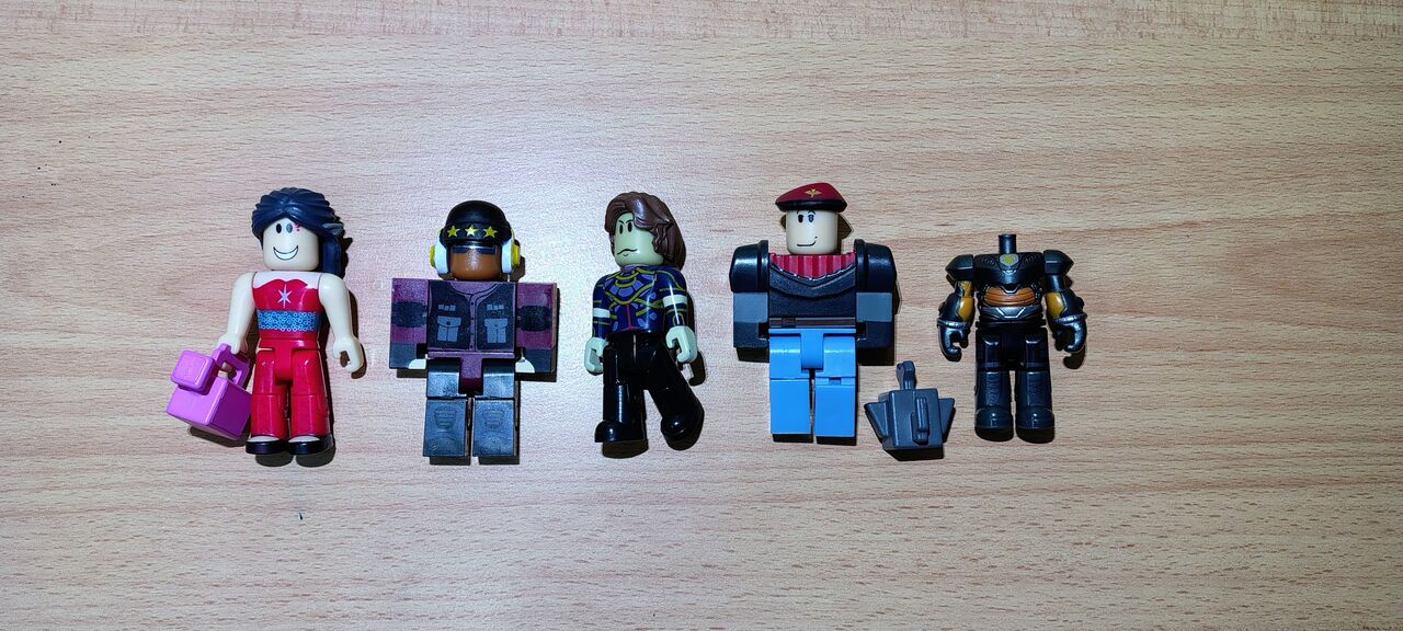 Dammam, Toys & Games, SAR 60,  Roblox Jazwares Mini Figs