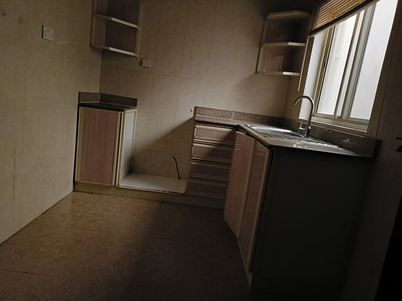 Manama, Apartments, Flats, Houses & Villas, BHD 175/month,  2 BR,  130 Sq. Meter,  Unfurnished 2bhk Without Ewa