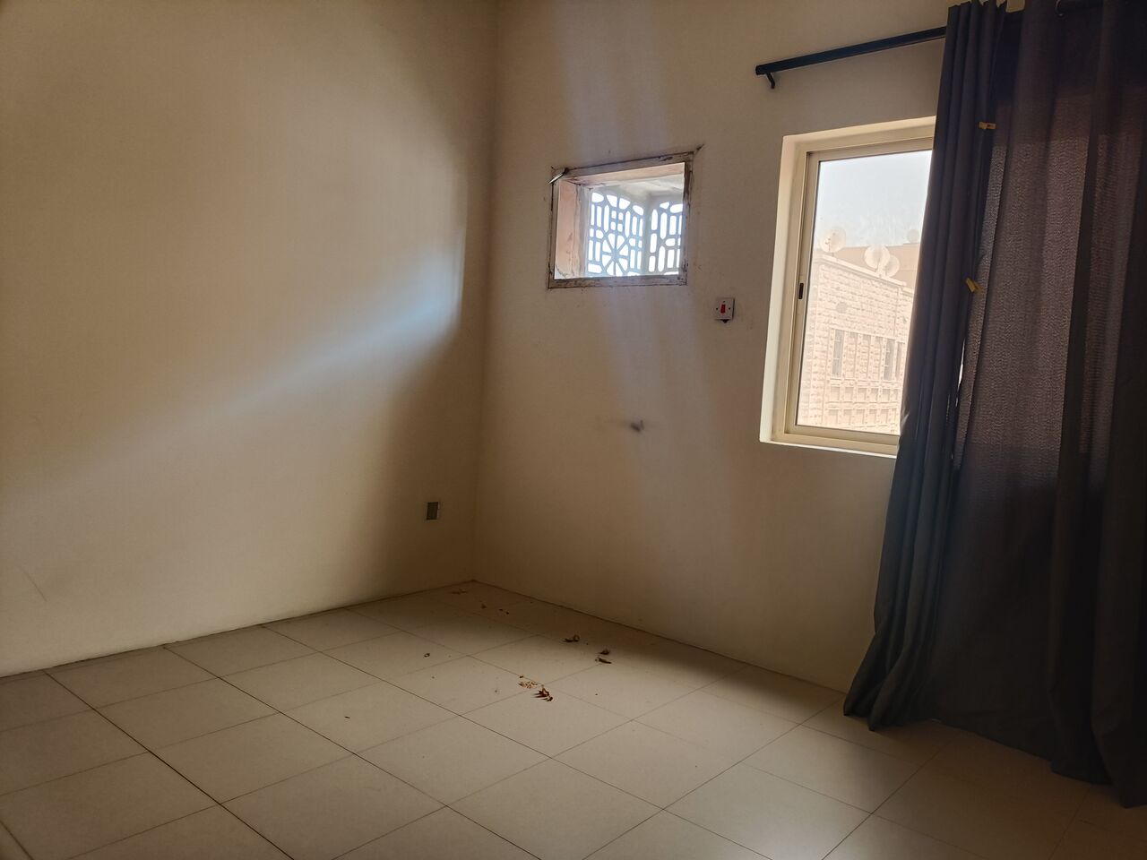 Manama, Apartments, Flats, Houses & Villas, BHD 175/month,  2 BR,  130 Sq. Meter,  Unfurnished 2bhk Without Ewa